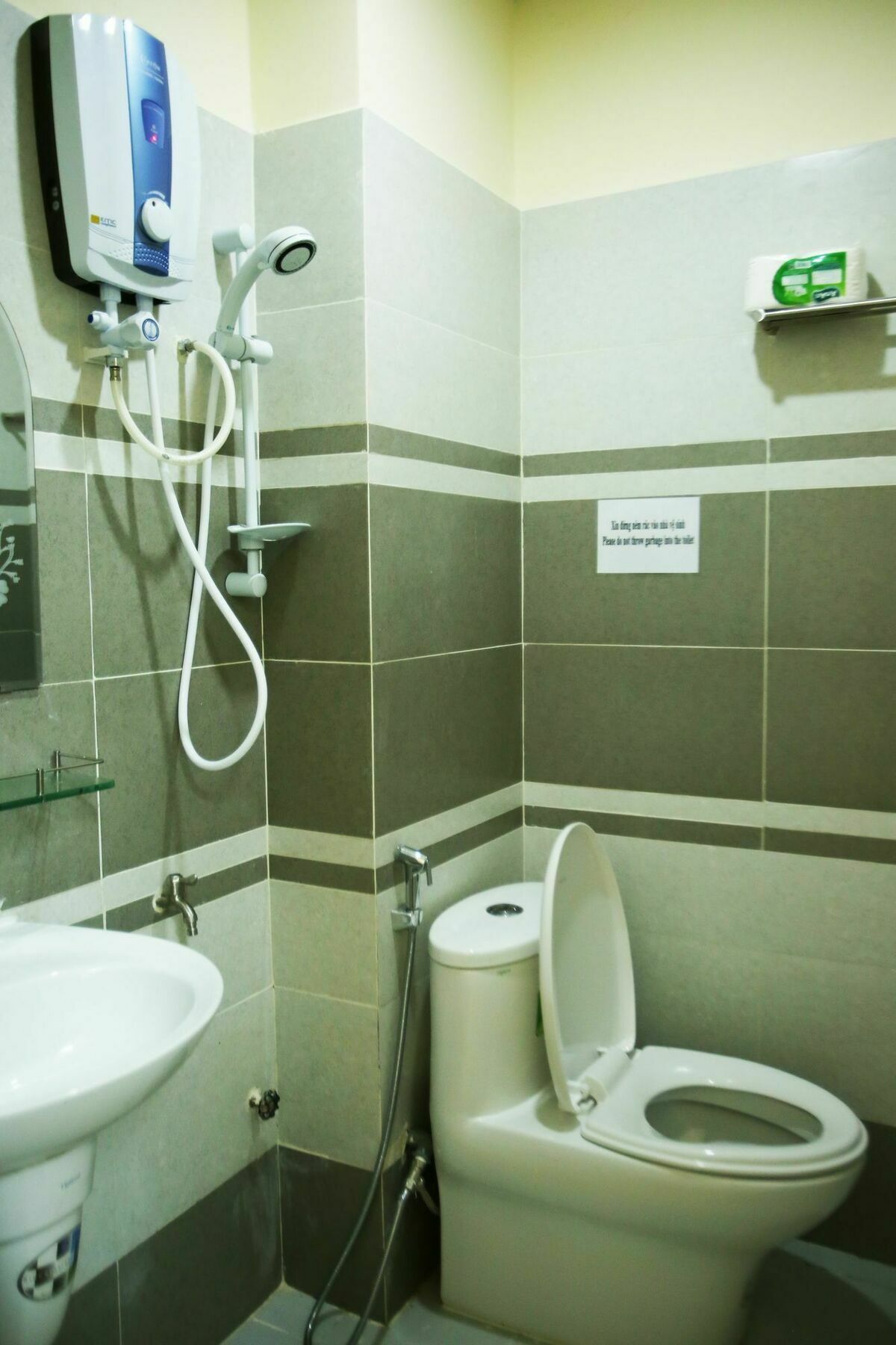 Hotel An Nhien 4a